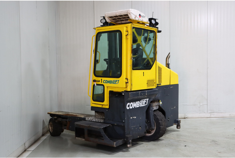 Combilift C4000 - Chariot à mât rétractable: photos 5 Combilift C4000 - Chariot à mât rétractable: photos 5