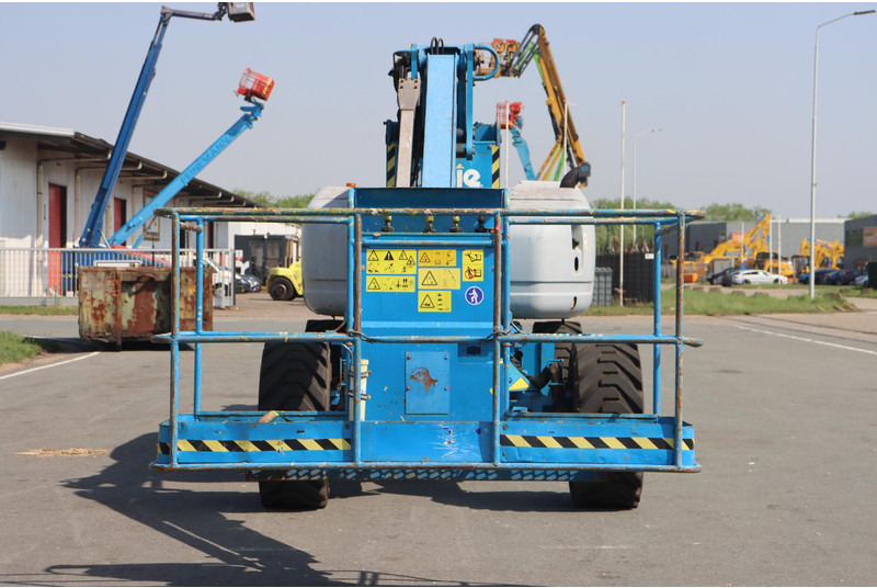 Genie Z135 - Nacelle articulée: photos 2 Genie Z135 - Nacelle articulée: photos 2