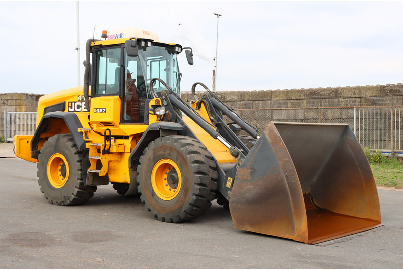 JCB 427 HT T4F - Chargeuse: photos 1 JCB 427 HT T4F - Chargeuse: photos 1