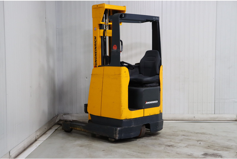 Jungheinrich ETV110 - Chariot à mât rétractable: photos 5 Jungheinrich ETV110 - Chariot à mât rétractable: photos 5