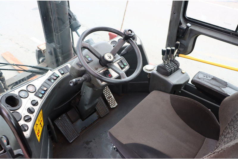 Kalmar DCE120-6 - Chariot élévateur diesel: photos 2 Kalmar DCE120-6 - Chariot élévateur diesel: photos 2