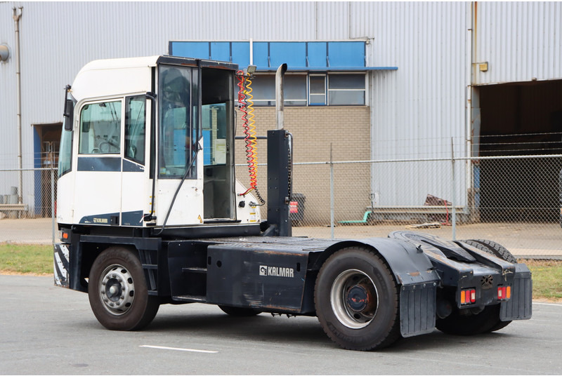 Kalmar TT612D - Tracteur portuaire: photos 5 Kalmar TT612D - Tracteur portuaire: photos 5