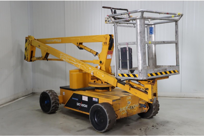 SkyHigh ST120 - Nacelle articulée: photos 1 SkyHigh ST120 - Nacelle articulée: photos 1