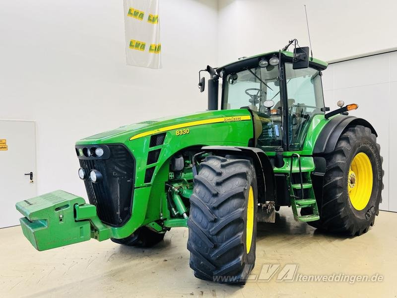 John Deere 8330 PowerShift - Tracteur agricole: photos 1 John Deere 8330 PowerShift - Tracteur agricole: photos 1