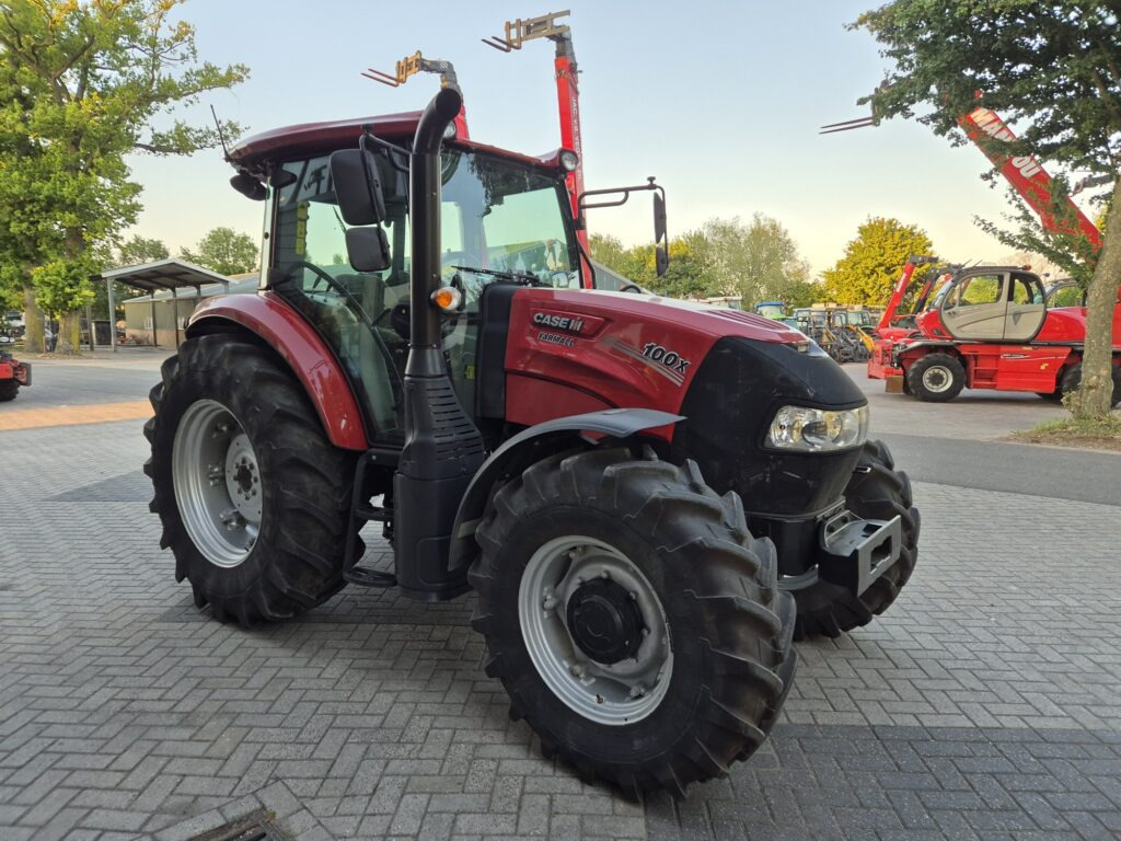 CASE FARMALL 100X - Tracteur agricole: photos 4 CASE FARMALL 100X - Tracteur agricole: photos 4