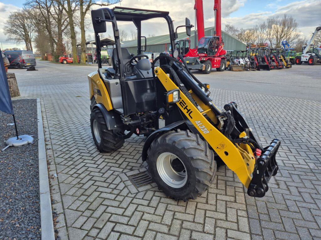 GEHL AL330 loader - Valet de ferme: photos 5 GEHL AL330 loader - Valet de ferme: photos 5
