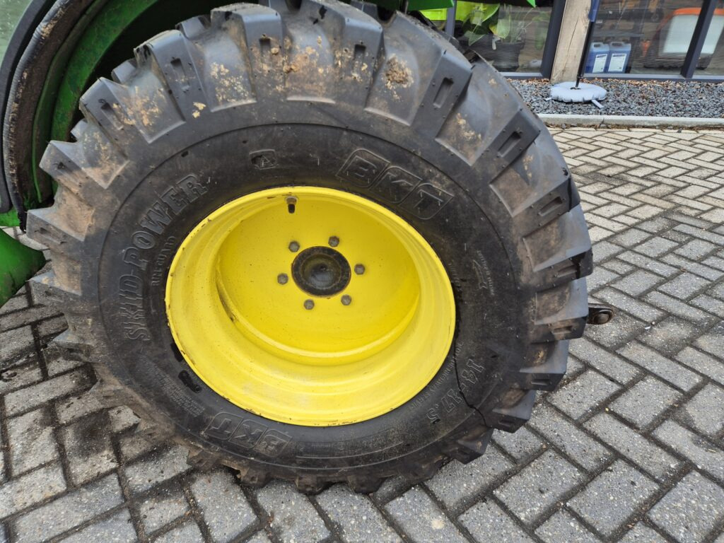 JOHN DEERE 2520 - Micro tracteur: photos 5 JOHN DEERE 2520 - Micro tracteur: photos 5