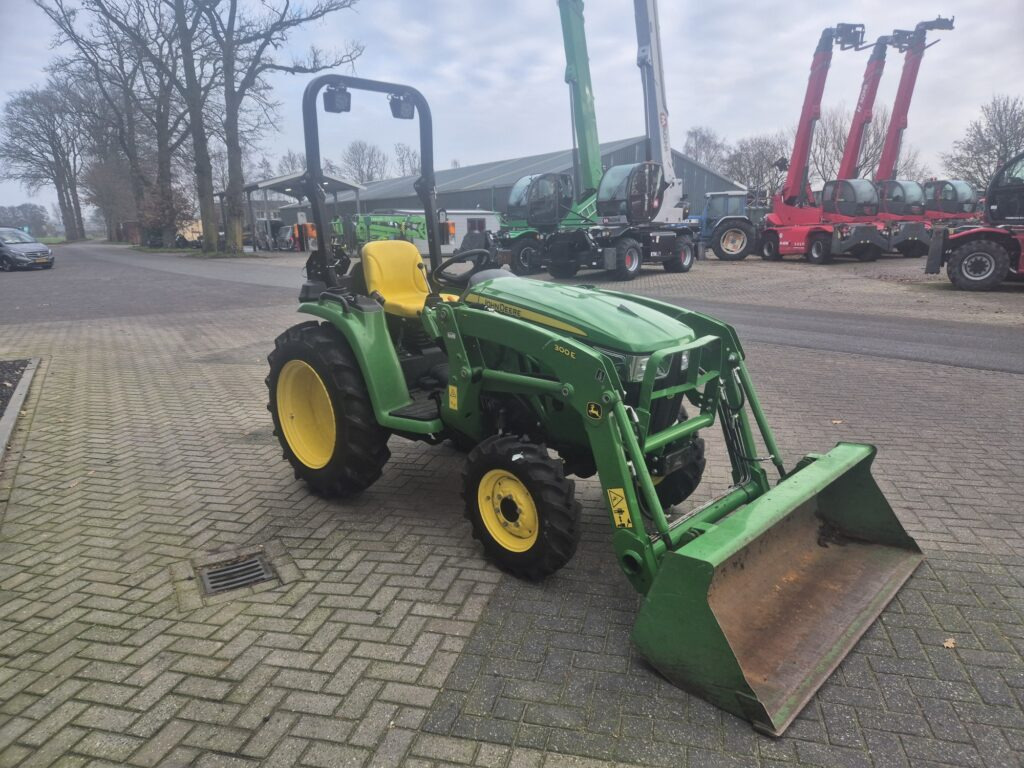 JOHN DEERE 3038 - Micro tracteur: photos 5 JOHN DEERE 3038 - Micro tracteur: photos 5