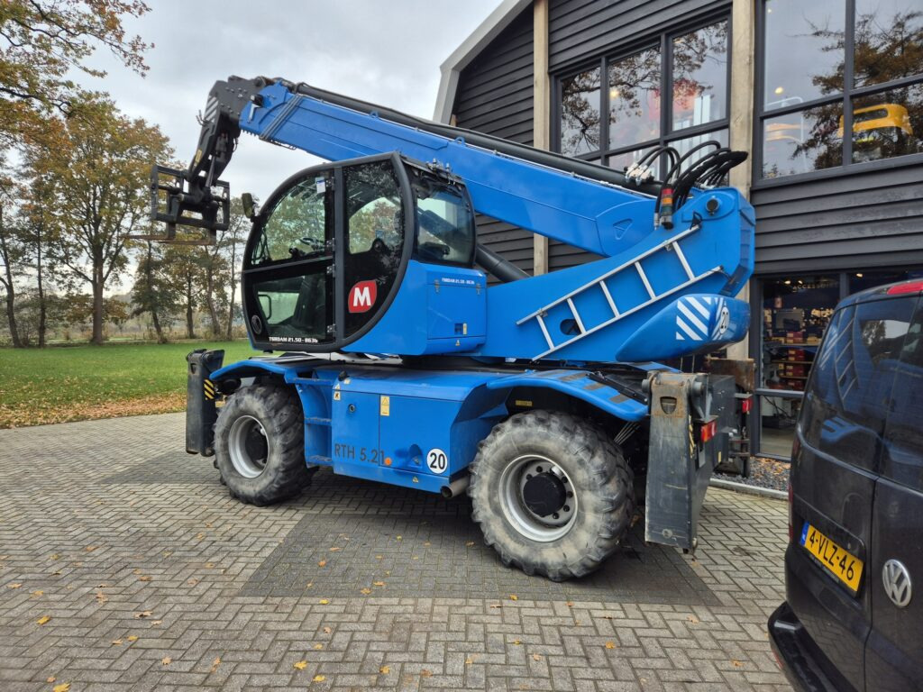 MAGNI RTH 5.21 - Chariot télescopique: photos 3 MAGNI RTH 5.21 - Chariot télescopique: photos 3