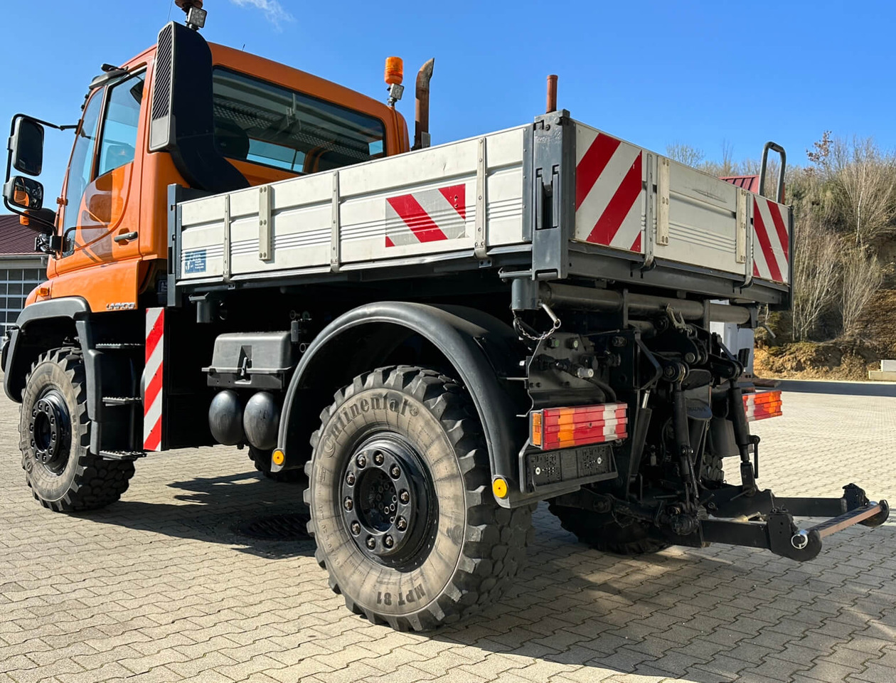 Unimog 400 - U400 405 02734 mit Heckkraftheber Mer - Camion benne: photos 3 Unimog 400 - U400 405 02734 mit Heckkraftheber Mer - Camion benne: photos 3