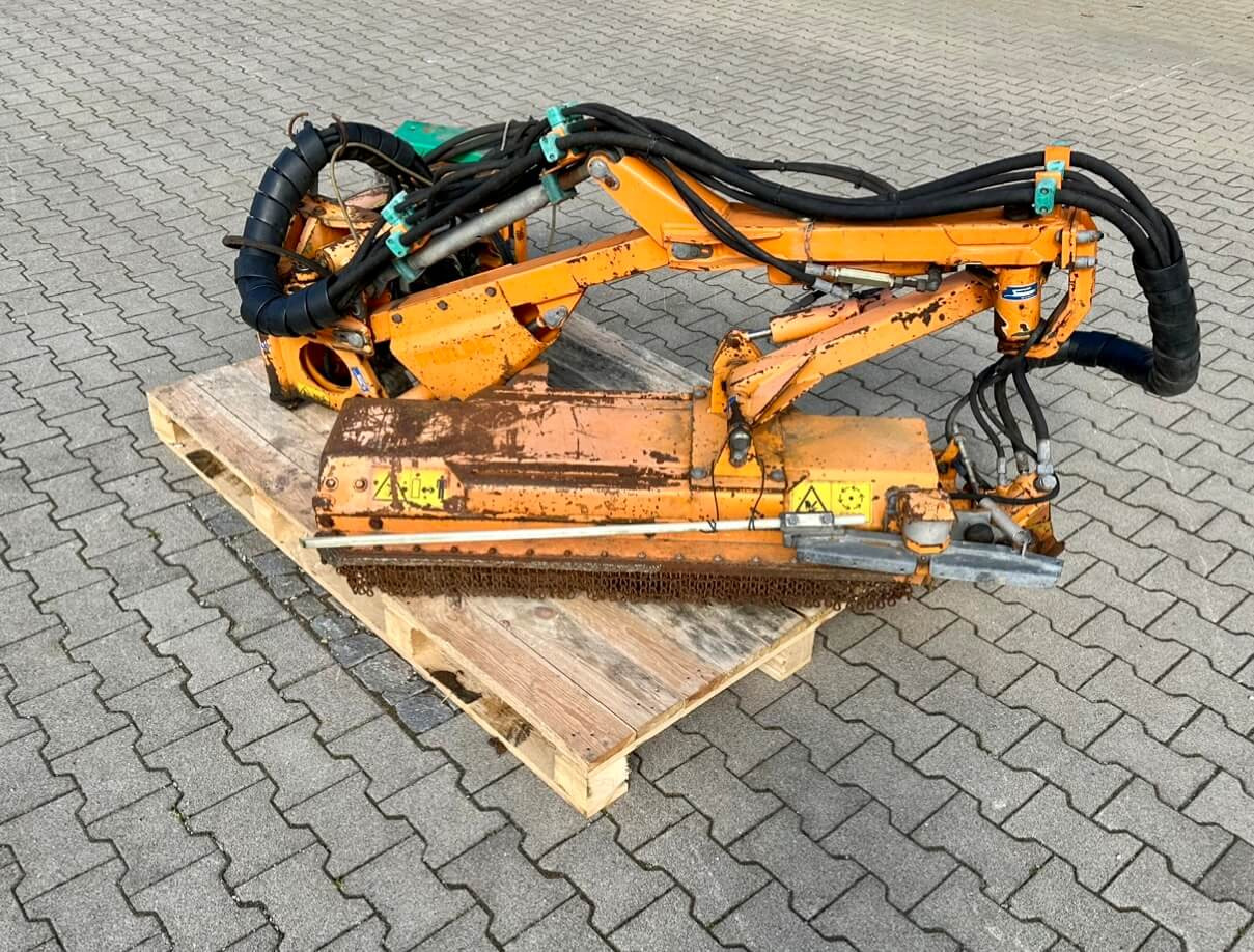 Unimog Randstreifenmulcher Mulag MRK 300 - Epareuse: photos 2 Unimog Randstreifenmulcher Mulag MRK 300 - Epareuse: photos 2