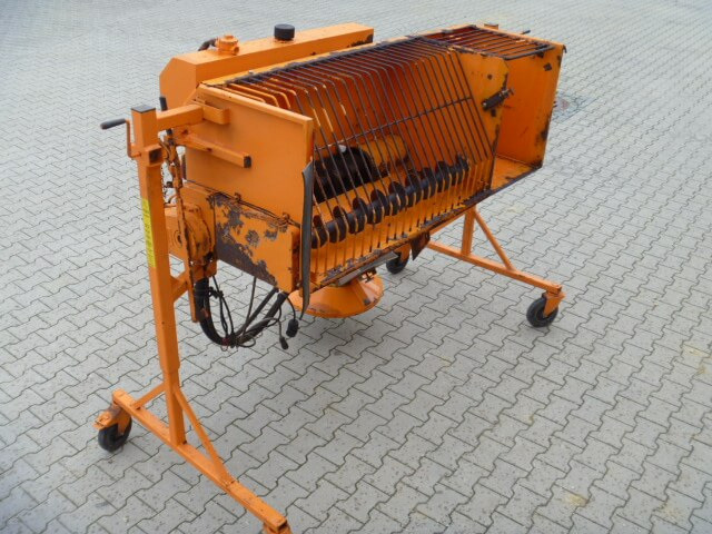 Unimog Salzstreuer Gmeiner DK WA 24V - Epandeur de sable: photos 3 Unimog Salzstreuer Gmeiner DK WA 24V - Epandeur de sable: photos 3