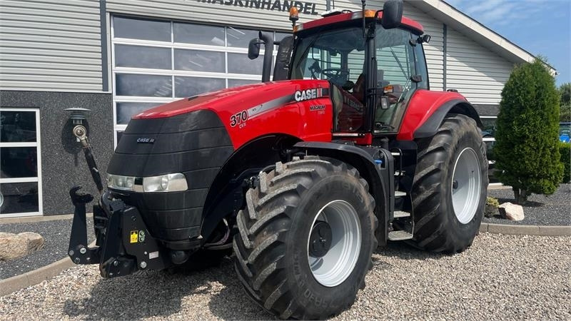 Case IH Magnum 370 CVX Med fronlift - Tracteur agricole: photos 3 Case IH Magnum 370 CVX Med fronlift - Tracteur agricole: photos 3