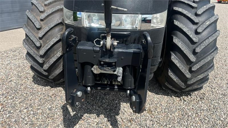 Case IH Magnum 370 CVX Med fronlift - Tracteur agricole: photos 4 Case IH Magnum 370 CVX Med fronlift - Tracteur agricole: photos 4