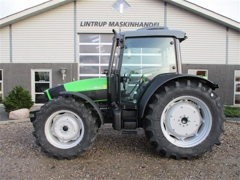 Deutz-fahr Agrofarm 115G with 30F+30R Hi-Lo and CreepGear - Tracteur agricole: photos 1 Deutz-fahr Agrofarm 115G with 30F+30R Hi-Lo and CreepGear - Tracteur agricole: photos 1