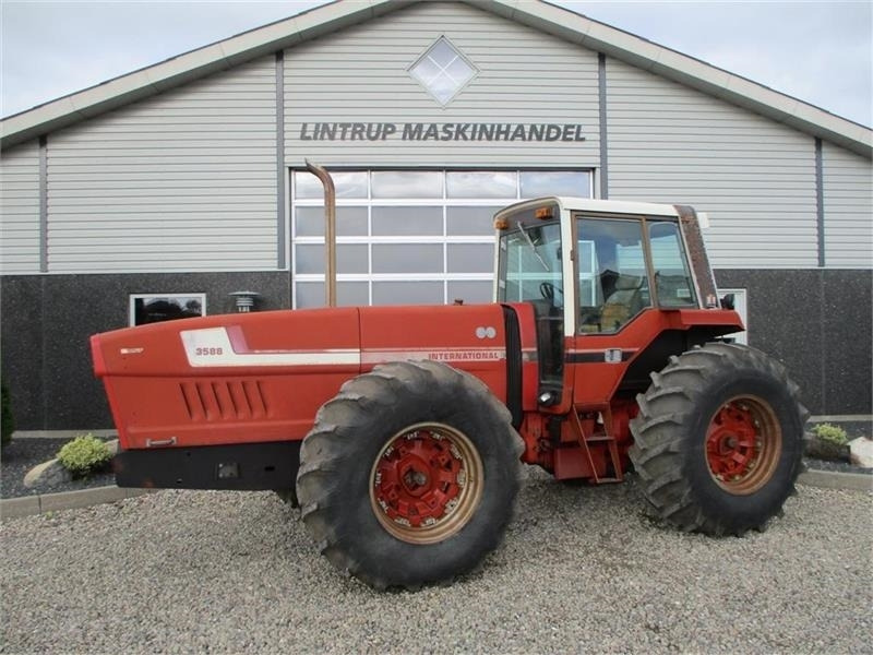 International 3588 Amerikaner klassiker - Tracteur agricole: photos 1 International 3588 Amerikaner klassiker - Tracteur agricole: photos 1