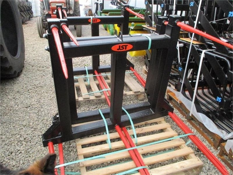 JST Halmspyd med overbygning og Volvo beslag til gummi - Godet pour Engins de chantier: photos 3 JST Halmspyd med overbygning og Volvo beslag til gummi - Godet pour Engins de chantier: photos 3