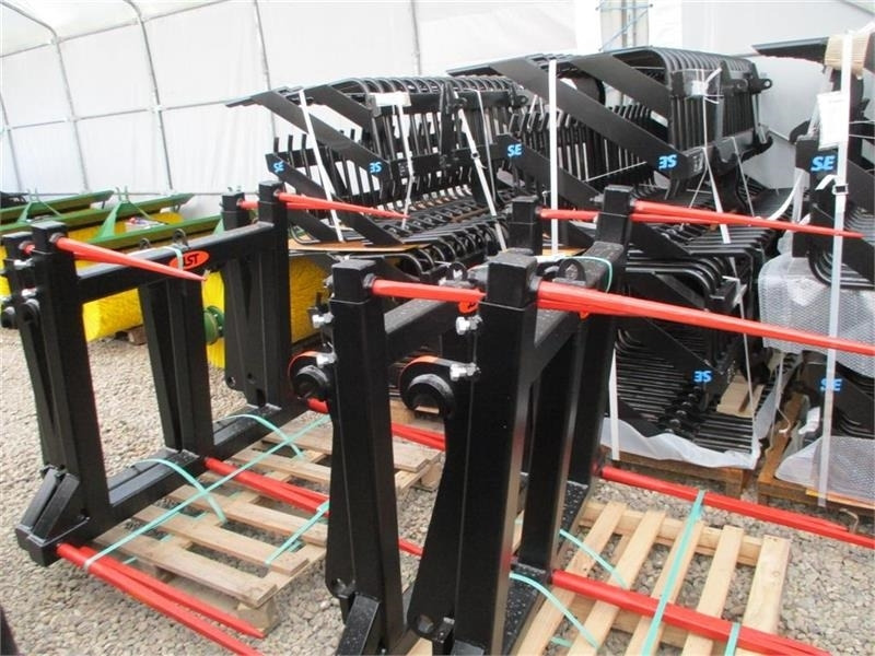 JST Halmspyd med overbygning og Volvo beslag til gummi - Godet pour Engins de chantier: photos 4 JST Halmspyd med overbygning og Volvo beslag til gummi - Godet pour Engins de chantier: photos 4