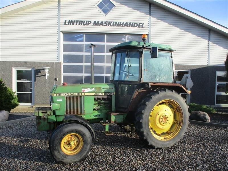 John Deere 2040 S - Tracteur agricole: photos 1 John Deere 2040 S - Tracteur agricole: photos 1