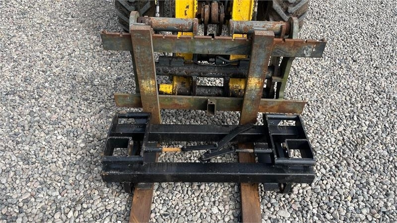 Kramer 750T Allrad med pallegafler og adabter. Med telesk - Valet de ferme: photos 4 Kramer 750T Allrad med pallegafler og adabter. Med telesk - Valet de ferme: photos 4