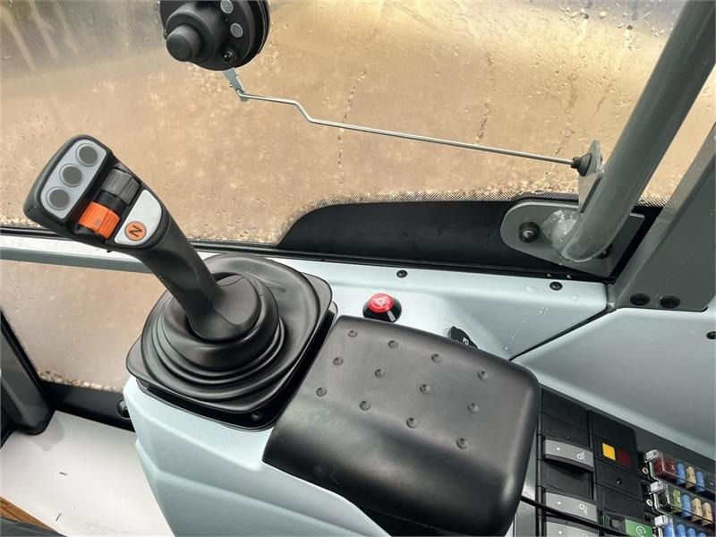 Kramer KL25.5T med teleskoparm, så den har stor rækkevidd - Chargeuse sur pneus: photos 3 Kramer KL25.5T med teleskoparm, så den har stor rækkevidd - Chargeuse sur pneus: photos 3