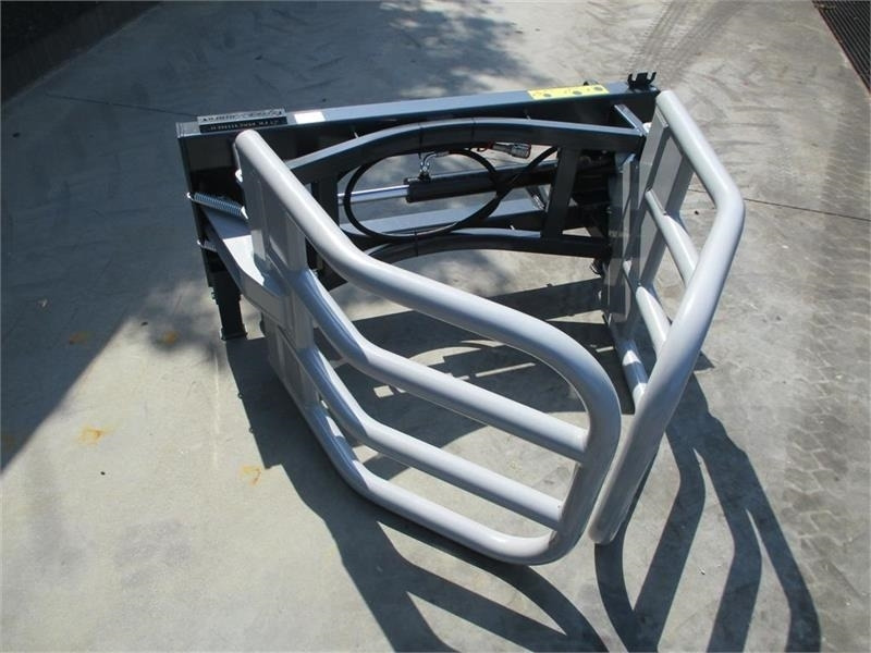 Limas Balletang Balletang med EURO - Pinces pour Machine agricole: photos 3 Limas Balletang Balletang med EURO - Pinces pour Machine agricole: photos 3