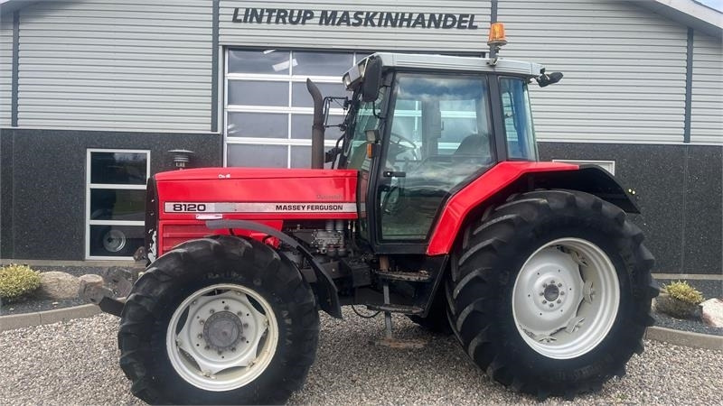 Massey Ferguson 8120 DYNA 4 Med frontlift  - Tracteur agricole: photos 1 Massey Ferguson 8120 DYNA 4 Med frontlift  - Tracteur agricole: photos 1