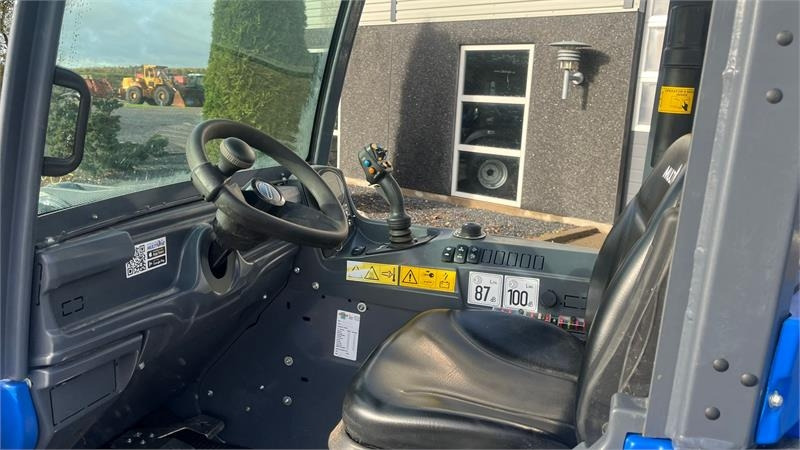 Multione 11.6 k Med pallegafler og multiskovl - Valet de ferme: photos 4 Multione 11.6 k Med pallegafler og multiskovl - Valet de ferme: photos 4