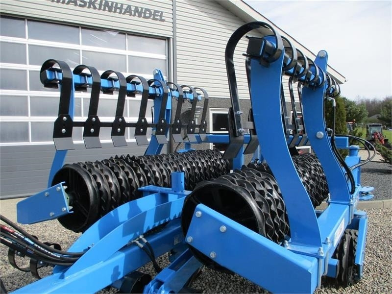 Rouleau agricole Namyslo Tiger 620 med hydraulisk lammelplanke / plannerpla: photos 6