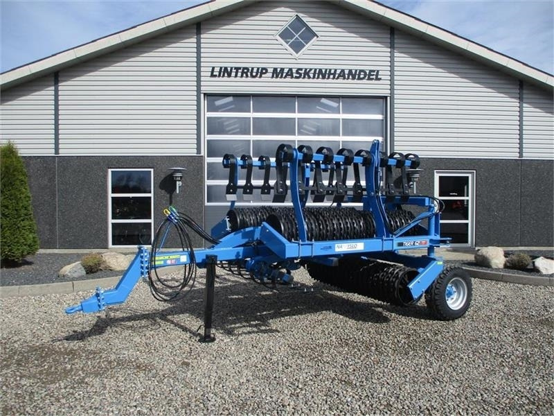 Namyslo Tiger 620 med hydraulisk lammelplanke / plannerpla - Rouleau agricole: photos 3 Namyslo Tiger 620 med hydraulisk lammelplanke / plannerpla - Rouleau agricole: photos 3