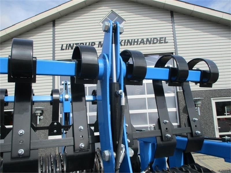 Rouleau agricole Namyslo Tiger 620 med hydraulisk lammelplanke / plannerpla: photos 7