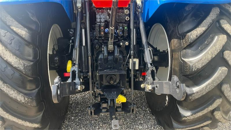 New Holland T7.270 AC med frontlift og frontlæsser - Tracteur agricole: photos 5 New Holland T7.270 AC med frontlift og frontlæsser - Tracteur agricole: photos 5