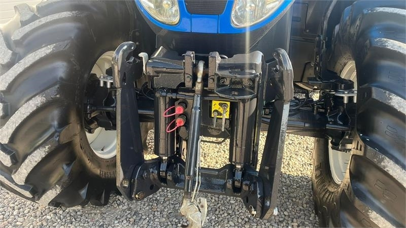 New Holland T7.270 AutoCommand med frontlift - Tracteur agricole: photos 4 New Holland T7.270 AutoCommand med frontlift - Tracteur agricole: photos 4