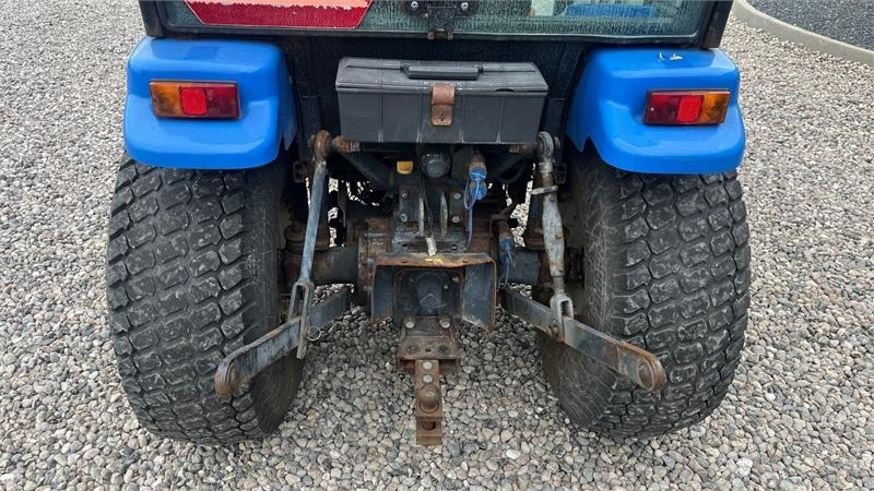 New Holland TC35DA - Tracteur agricole: photos 4 New Holland TC35DA - Tracteur agricole: photos 4
