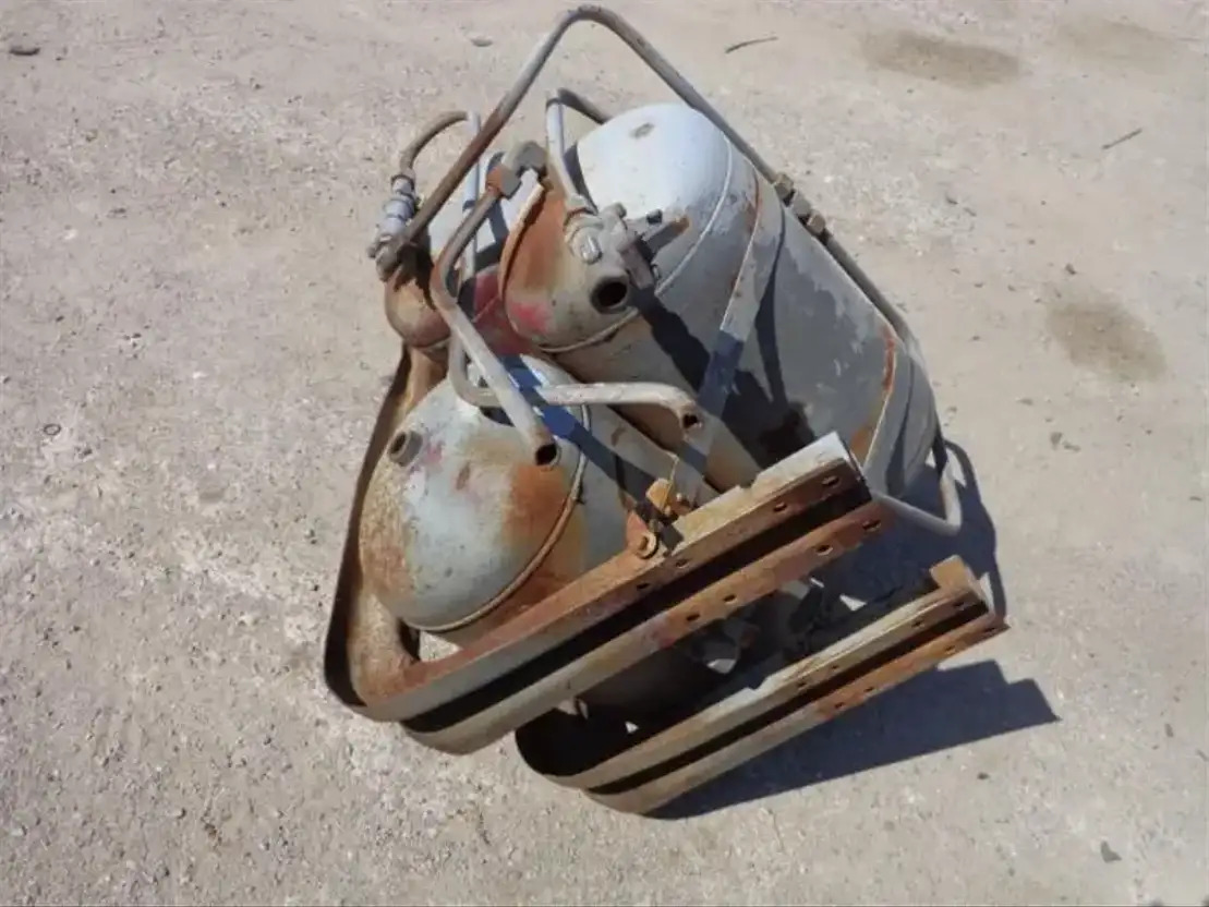 Pièces de frein pour Camion Volvo Airtanks From Volvo F88-F89: photos 7 Pièces de frein pour Camion Volvo Airtanks From Volvo F88-F89: photos 7