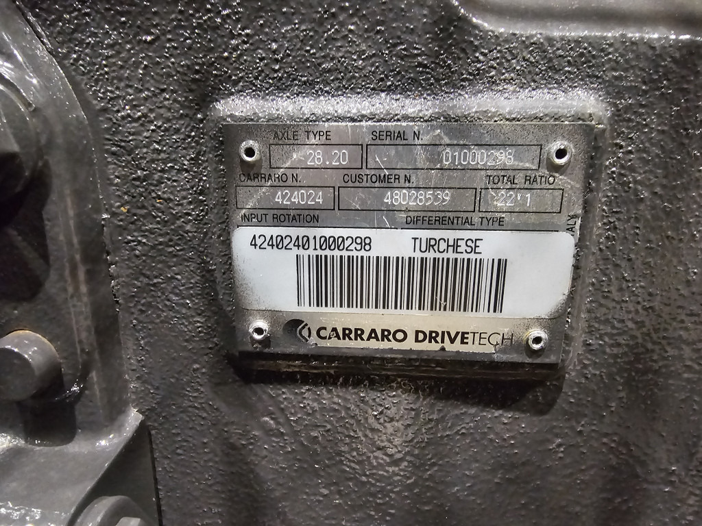 Case 48028539 - 424024 - Essieu arrière pour Engins de chantier: photos 2 Case 48028539 - 424024 - Essieu arrière pour Engins de chantier: photos 2