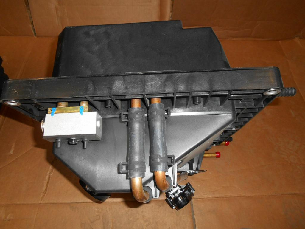 Caterpillar 3750340 - Pièce de climatisation pour Engins de chantier: photos 3 Caterpillar 3750340 - Pièce de climatisation pour Engins de chantier: photos 3
