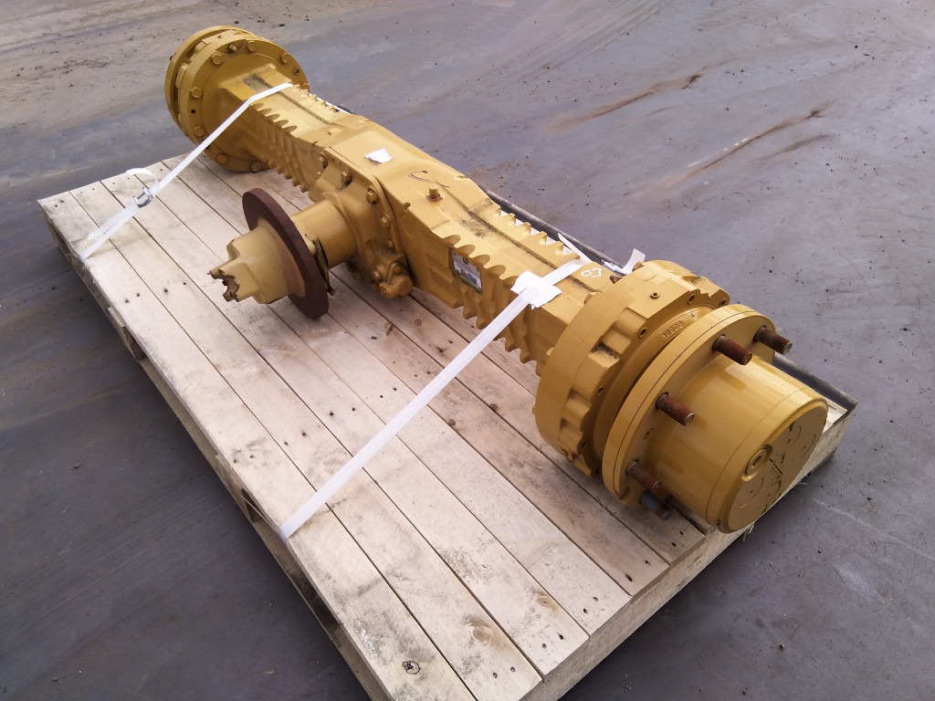 Caterpillar 4454603 - Essieu avant pour Engins de chantier: photos 2 Caterpillar 4454603 - Essieu avant pour Engins de chantier: photos 2