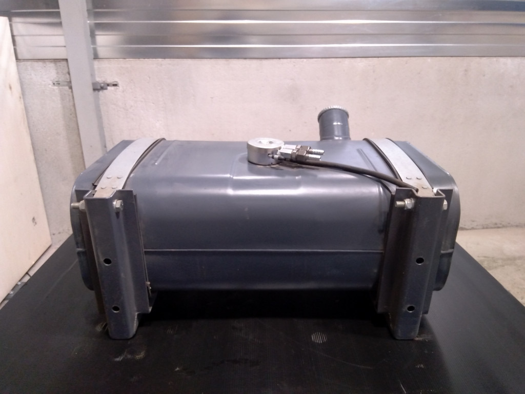 Deutz Standard - - Réservoir de carburant pour Engins de chantier: photos 3 Deutz Standard - - Réservoir de carburant pour Engins de chantier: photos 3