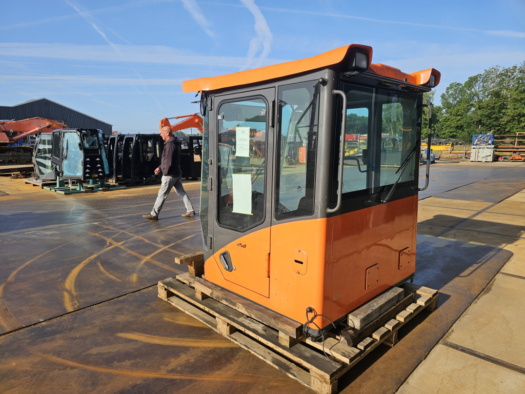 Doosan 220101-00229T - Cabine pour Engins de chantier: photos 5 Doosan 220101-00229T - Cabine pour Engins de chantier: photos 5