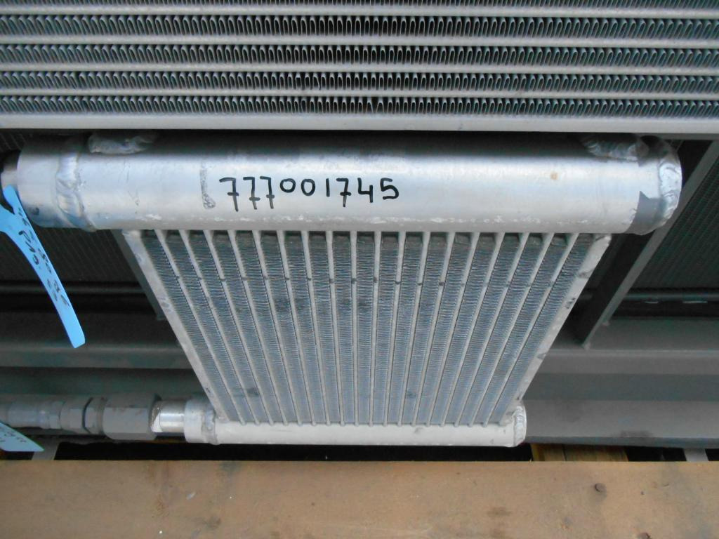 Hitachi 4658096 - Radiateur d'huile pour Engins de chantier: photos 1 Hitachi 4658096 - Radiateur d'huile pour Engins de chantier: photos 1