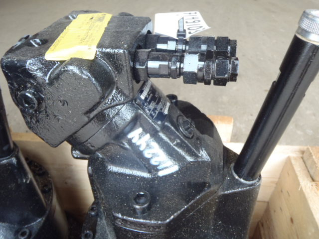 Hitachi 71491030 - Moteur de rotation pour Engins de chantier: photos 1 Hitachi 71491030 - Moteur de rotation pour Engins de chantier: photos 1