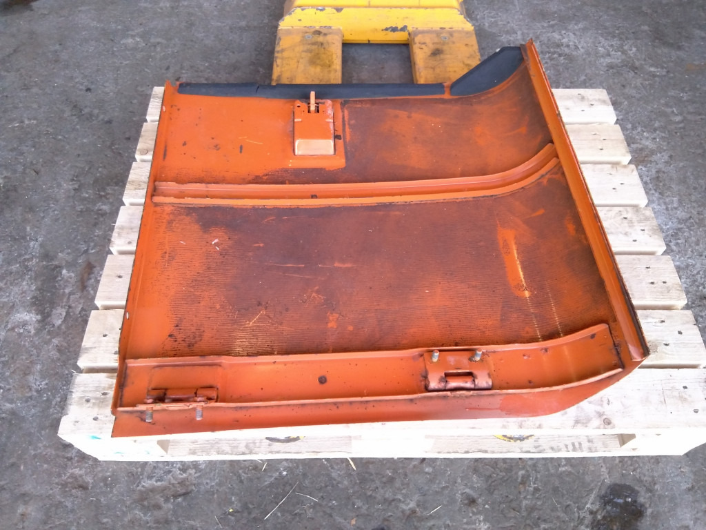 Hitachi EX215 - - Portière et pièces pour Engins de chantier: photos 1 Hitachi EX215 - - Portière et pièces pour Engins de chantier: photos 1