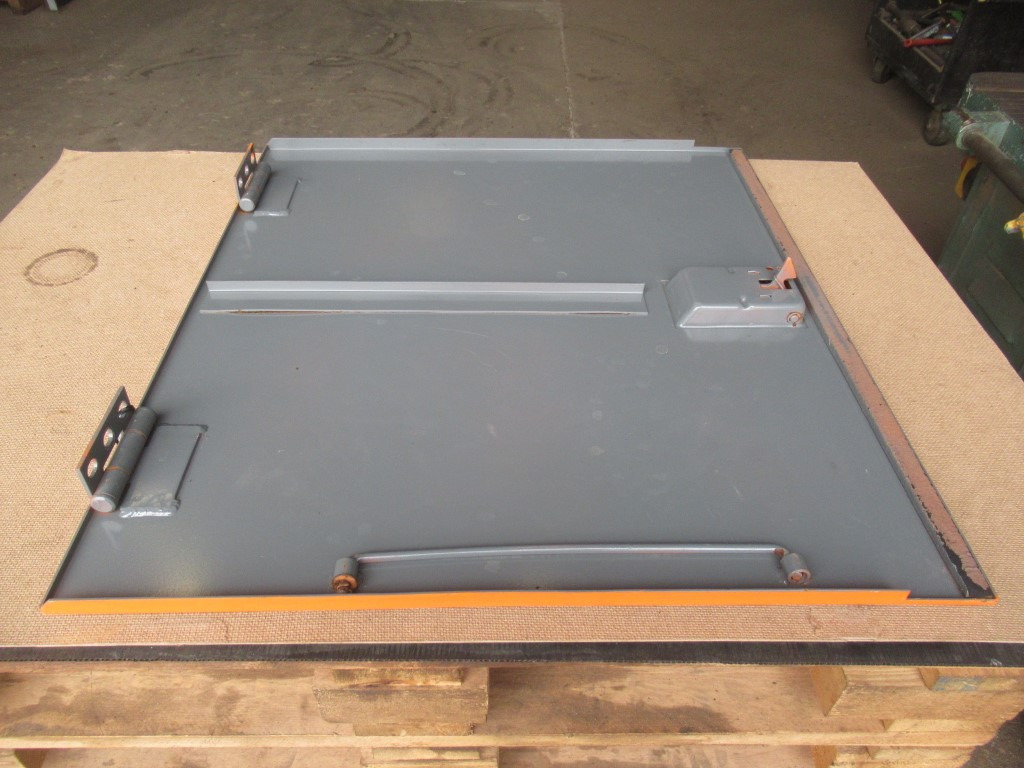 Hitachi KH150-3 - - Portière et pièces pour Engins de chantier: photos 4 Hitachi KH150-3 - - Portière et pièces pour Engins de chantier: photos 4