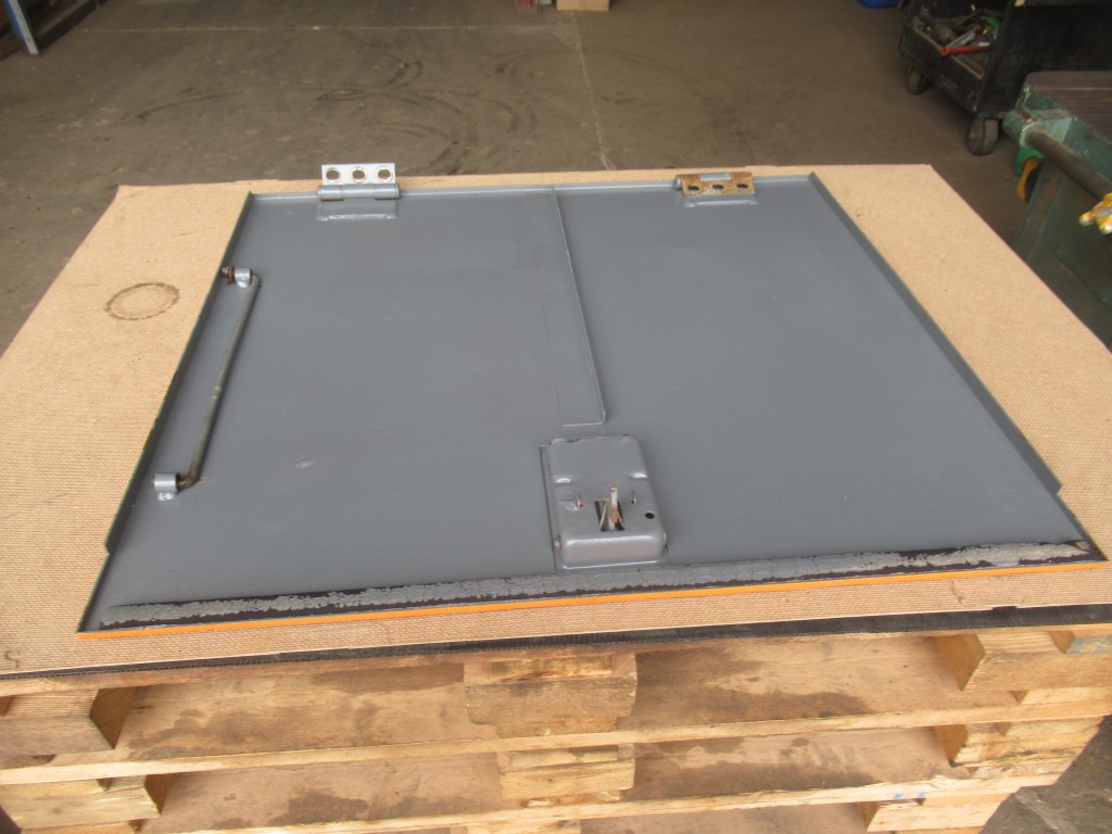 Hitachi KH150-3 - - Portière et pièces pour Engins de chantier: photos 4 Hitachi KH150-3 - - Portière et pièces pour Engins de chantier: photos 4