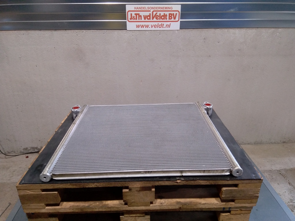 Hitachi ZX350-5B - - Radiateur d'huile pour Engins de chantier: photos 1 Hitachi ZX350-5B - - Radiateur d'huile pour Engins de chantier: photos 1