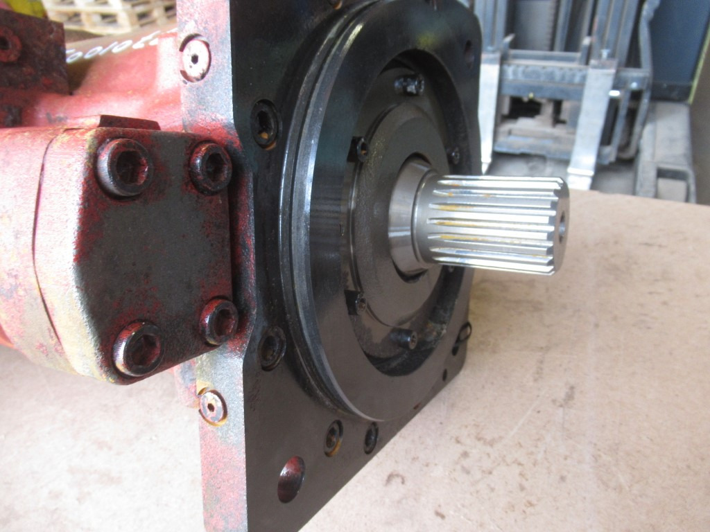 Kawasaki MB500BO-10N-05-340 - - Moteur hydraulique pour Engins de chantier: photos 2 Kawasaki MB500BO-10N-05-340 - - Moteur hydraulique pour Engins de chantier: photos 2