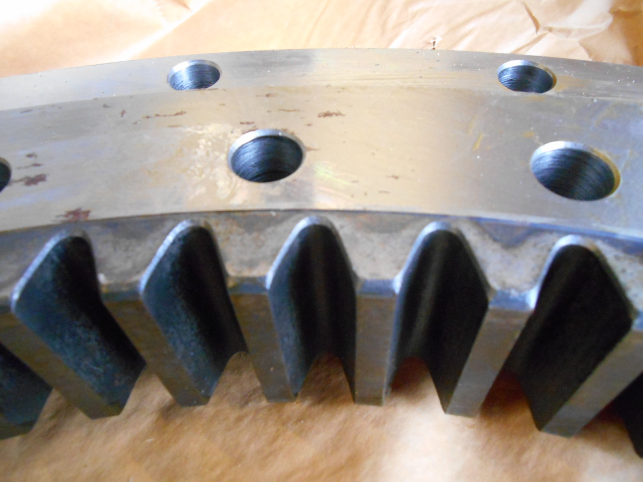 Kobelco YT40F00004F1 - Couronne d'orientation pour Engins de chantier: photos 4 Kobelco YT40F00004F1 - Couronne d'orientation pour Engins de chantier: photos 4