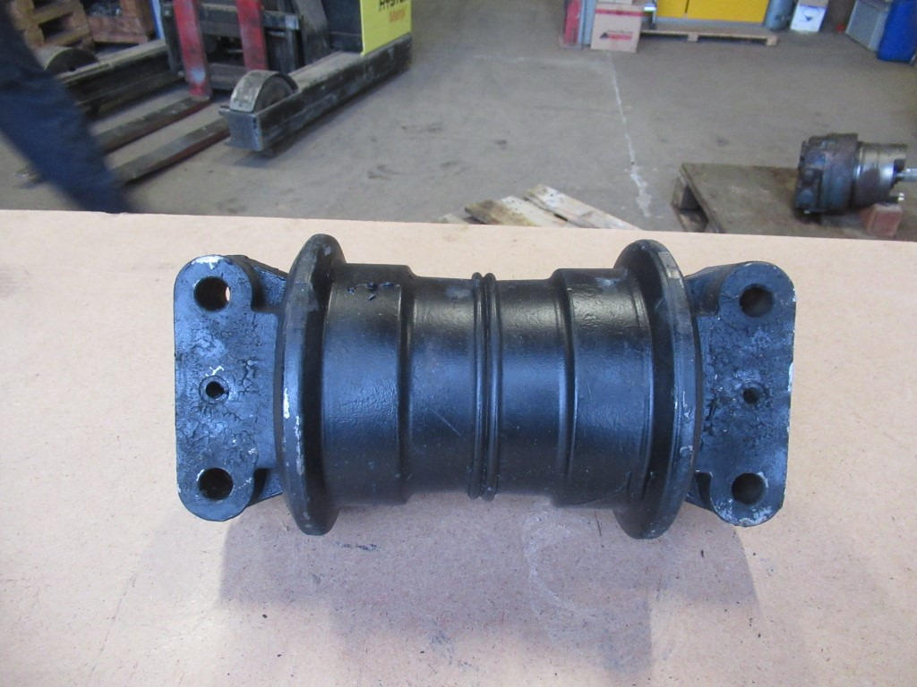 New Holland 48050689 - Galet à chenilles pour Engins de chantier: photos 2 New Holland 48050689 - Galet à chenilles pour Engins de chantier: photos 2