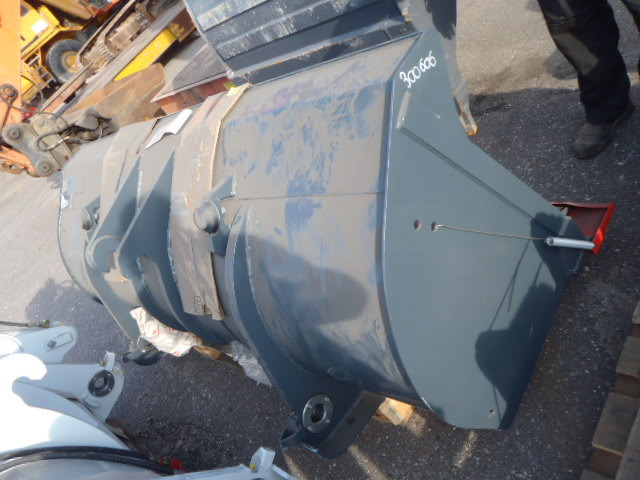 New Holland W70 - - Godet pour chargeur: photos 1 New Holland W70 - - Godet pour chargeur: photos 1